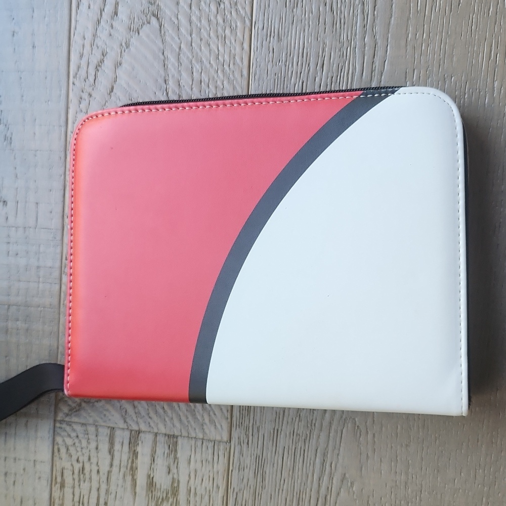 Famard trading cards binder red and white